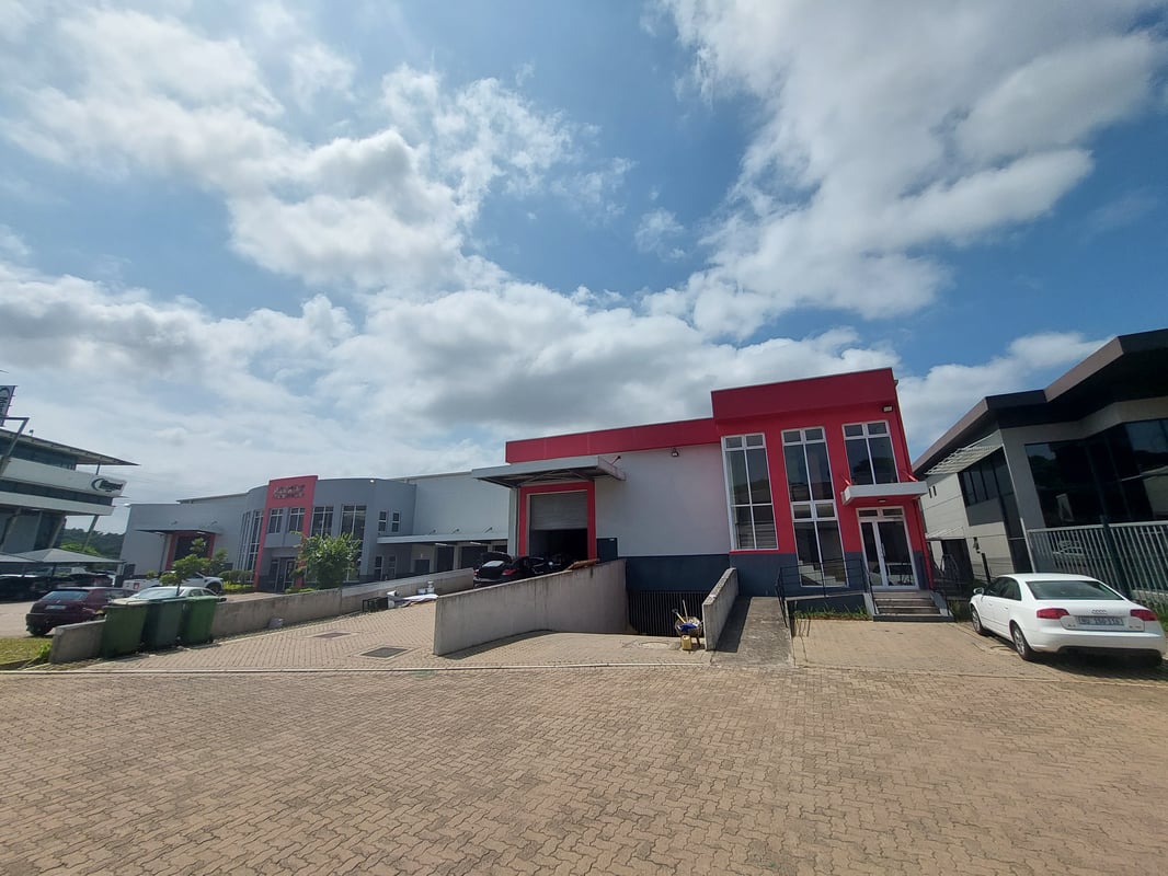 704m² Prime Warehouse To Let in Riverhorse Valley