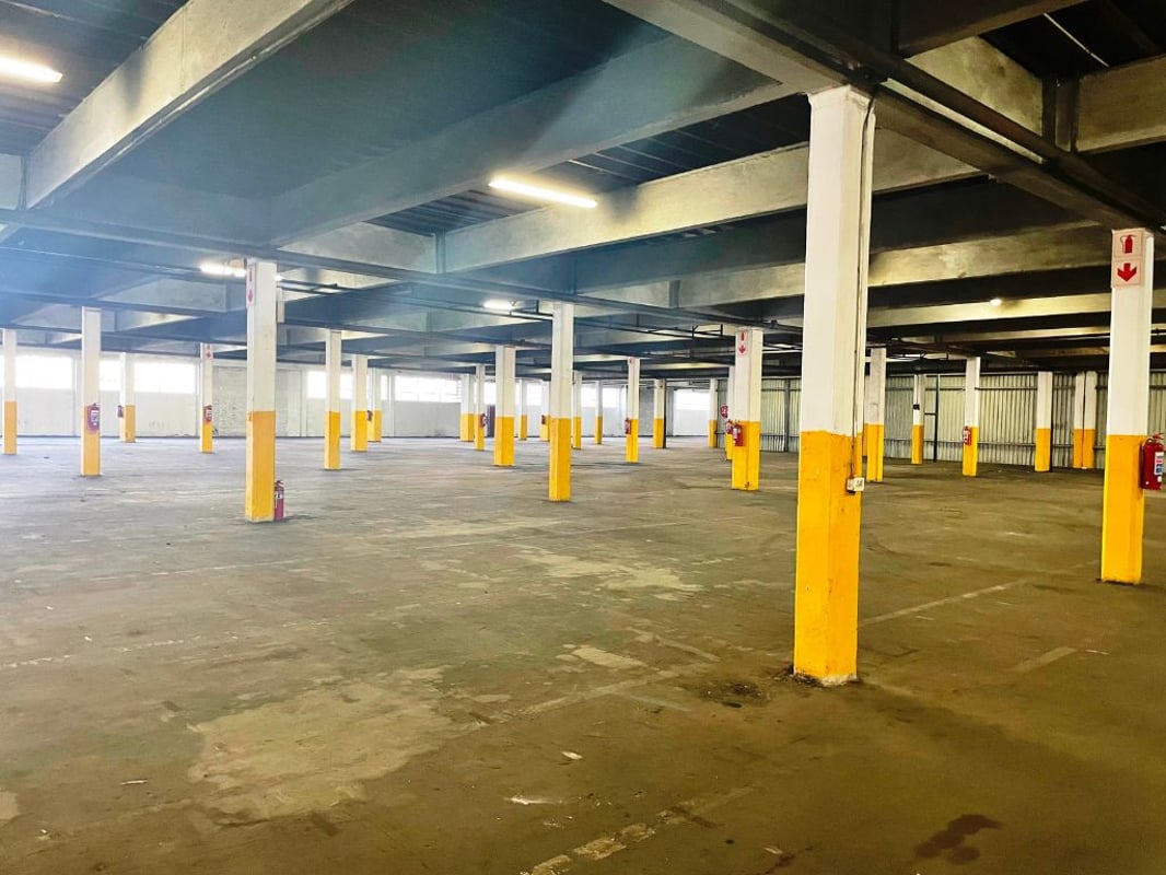 5685m² Warehouse to Let in Mobeni, Durban