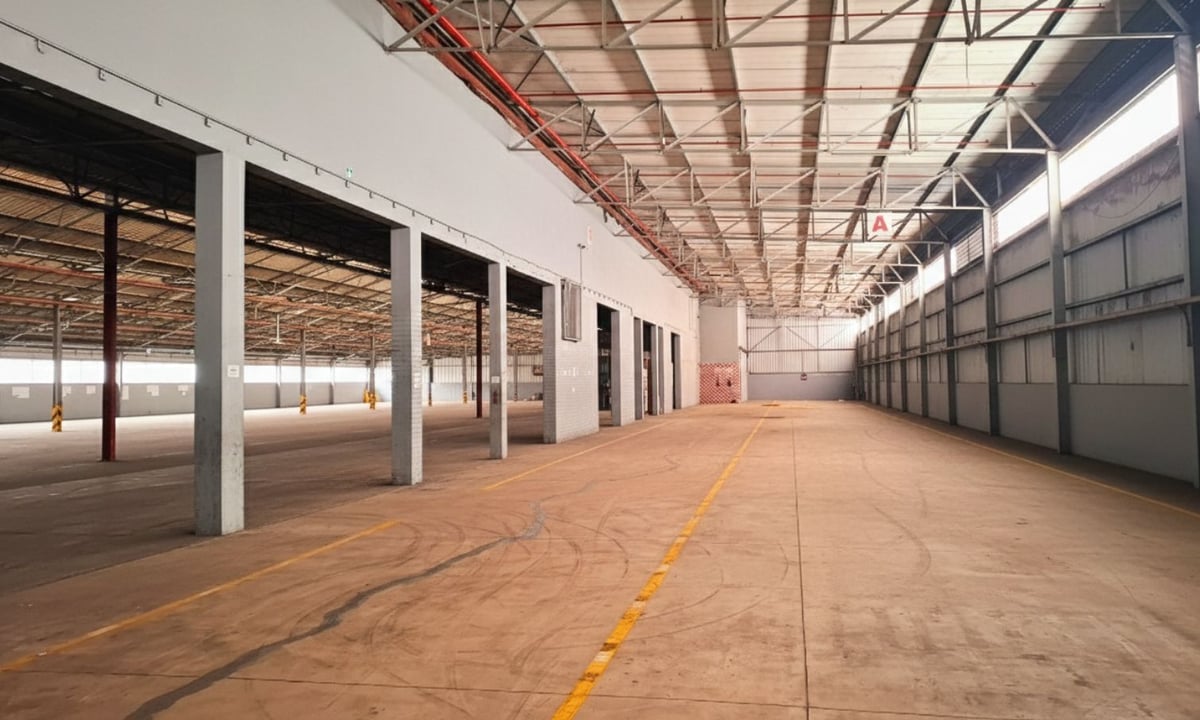 7 982m² Warehouse To Lease in Mobeni
