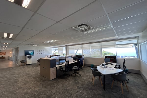  306m² Office To Let In La Lucia Ridge — image 4