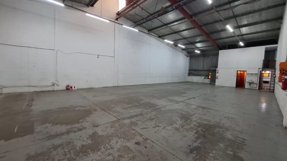 321m² Warehouse To Let in Springfield Industrial