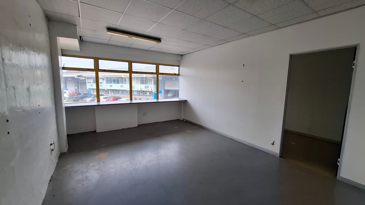 344m² Warehouse For Lease in Glen Anil