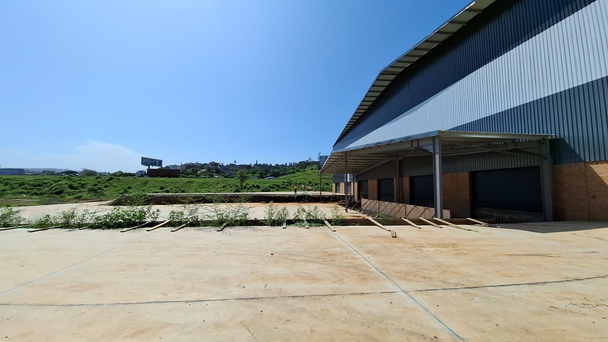 10 600m² Standalone Warehouse For Lease in Springfield