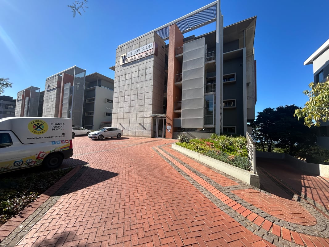 324m² Office To Let in Umhlanga
