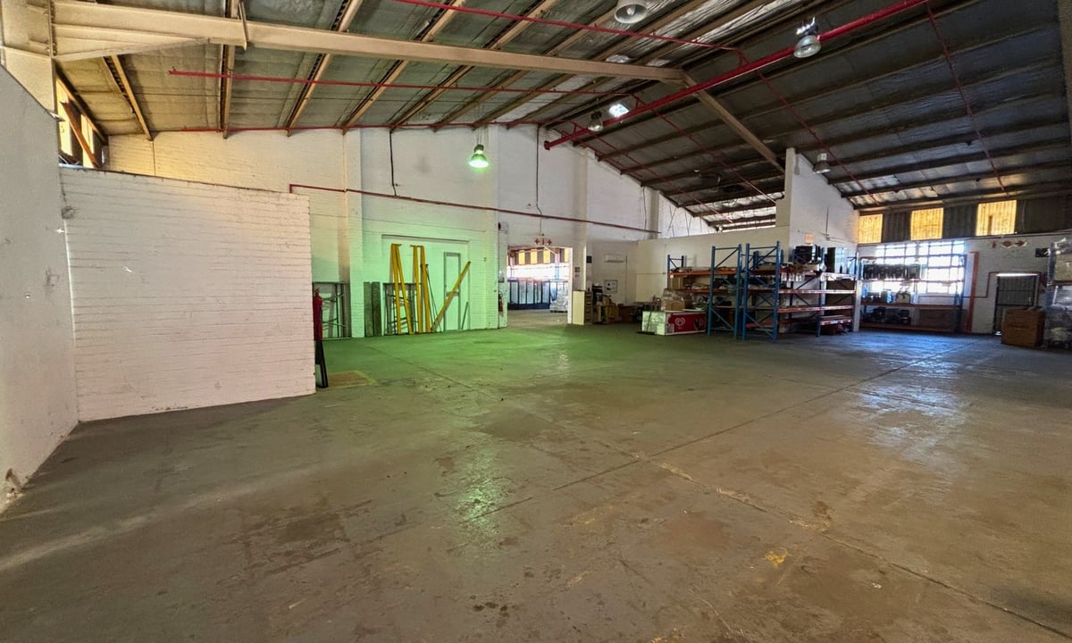 2140m²  Manufacturing & Warehouse Facility To Let – Westmead