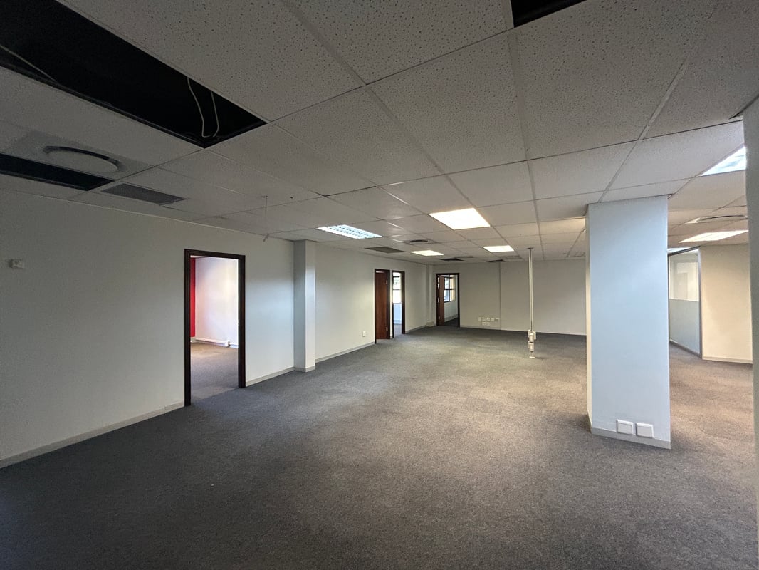 340m² Office To Let in Riverhorse Valley