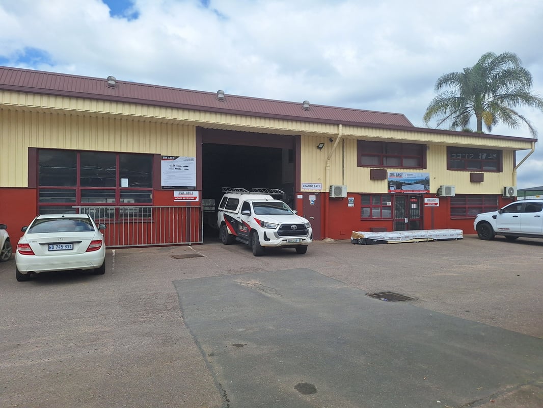1100m² Warehouse To Let in Westmead