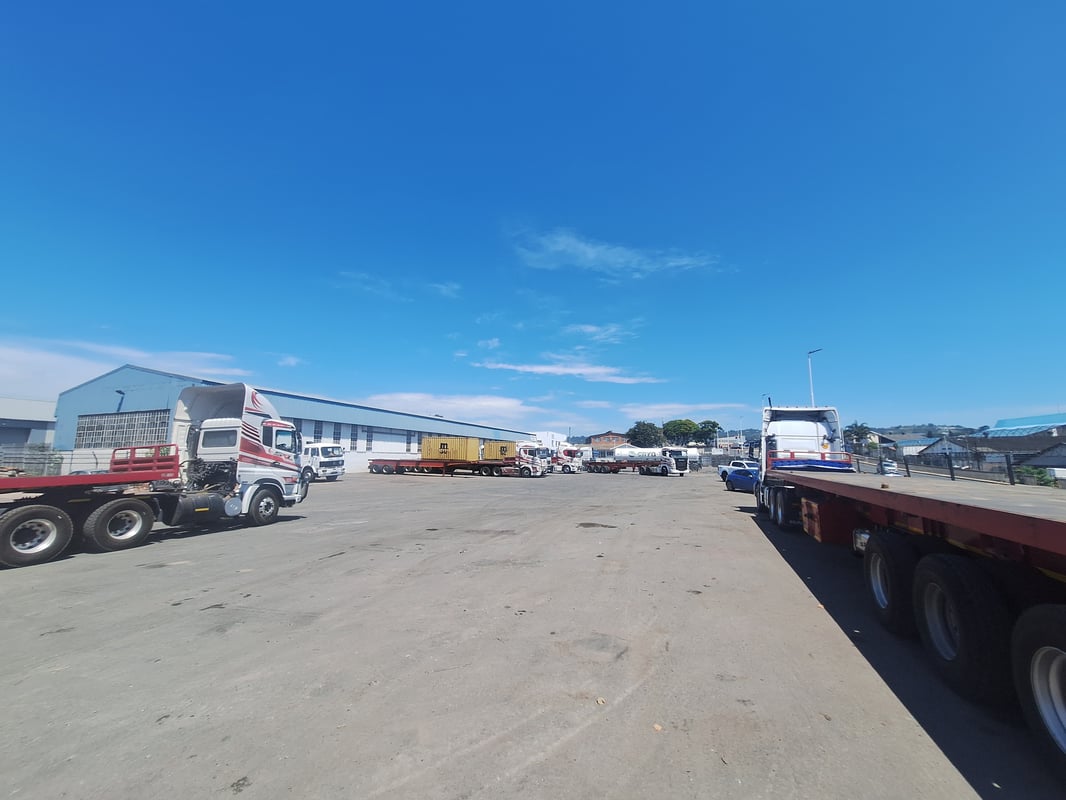 4 000m² Hardened Yard To Let in New Germany
