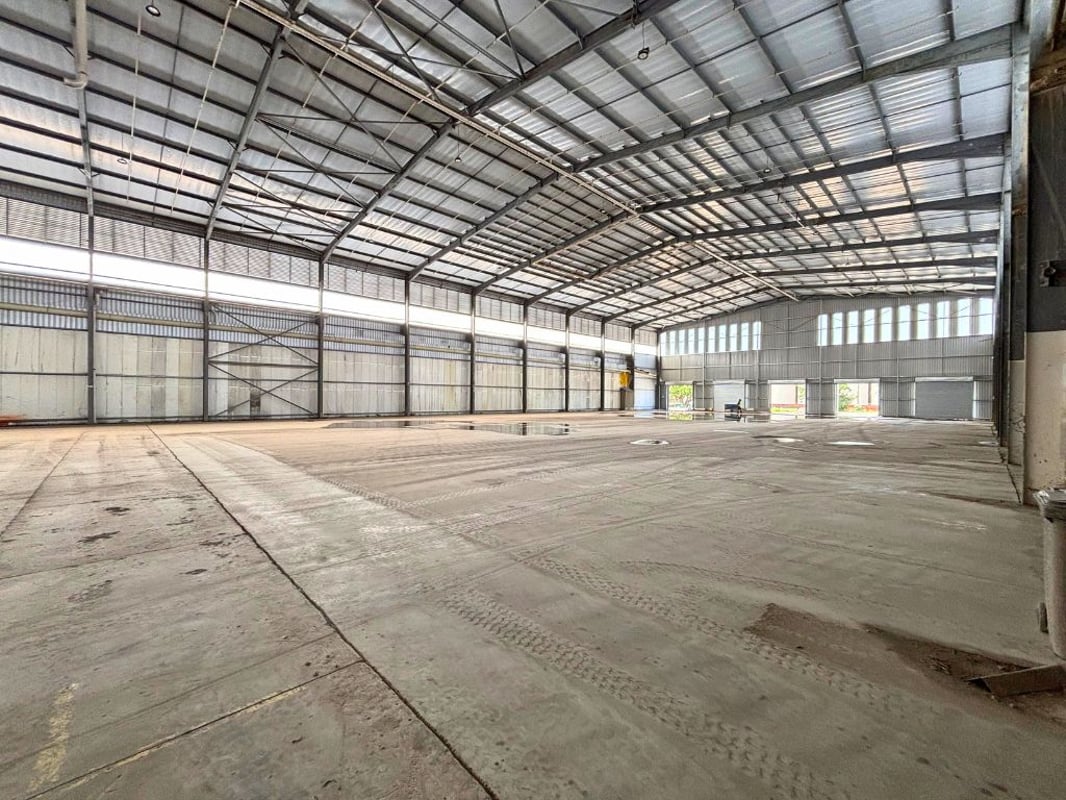 24 633m² Logistics and Warehousing Facility To Let in Mobeni
