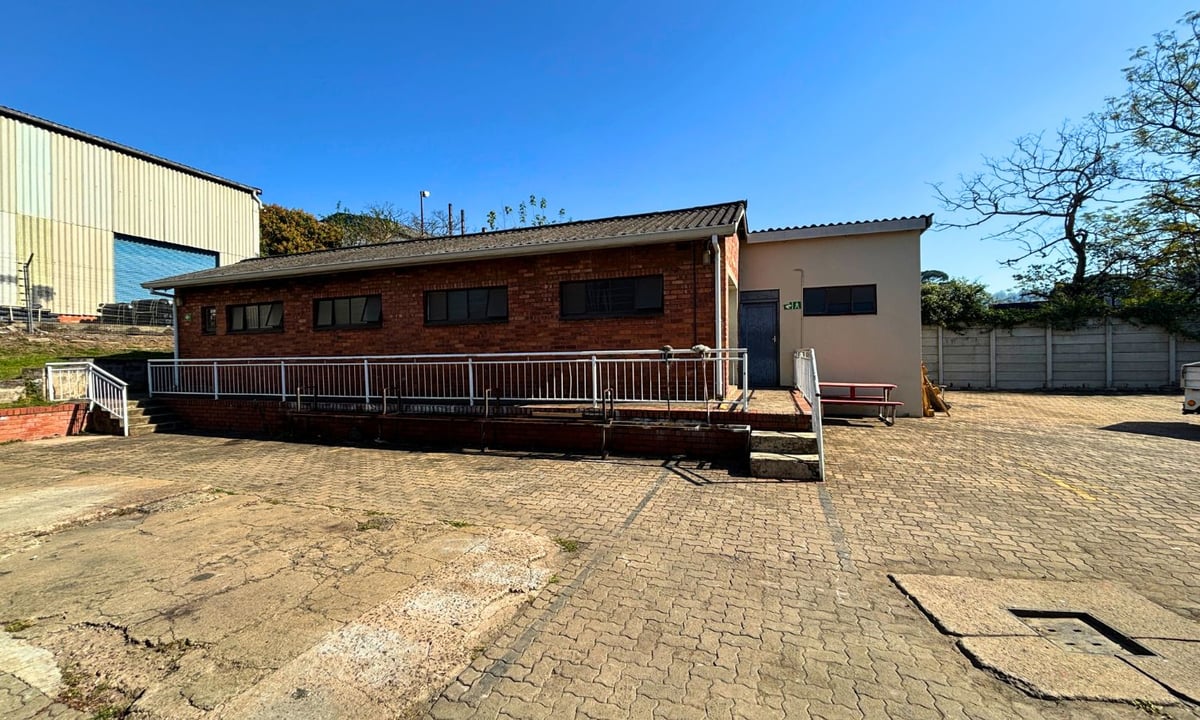 2140m²  Manufacturing & Warehouse Facility To Let – Westmead
