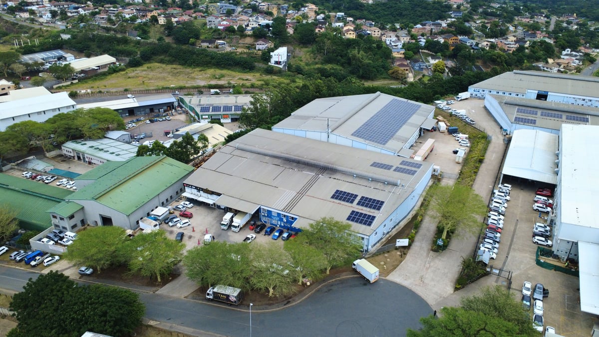 1 069m² Warehouse To Let in Briardene 