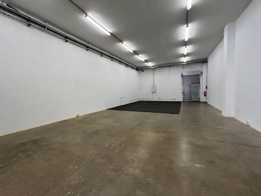 134m² Service and Industrial Unit To Let – Lillies Quarter Lifestyle Centre, Hillcrest