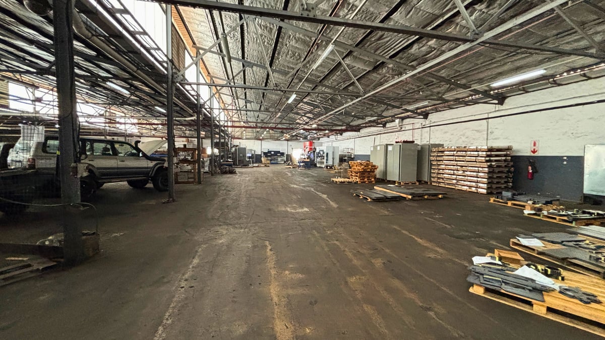 2129m² Warehouse For Lease In New Germany