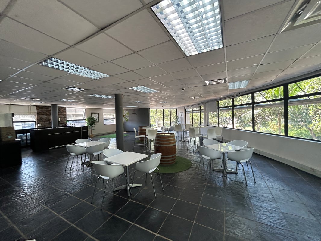 588m² Office to Let – Westway Office Park, Westville