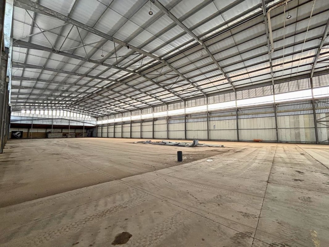 24 633m² Logistics and Warehousing Facility To Let in Mobeni
