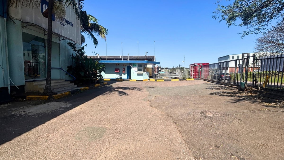 4 970m² Warehouse To Let in Westmead