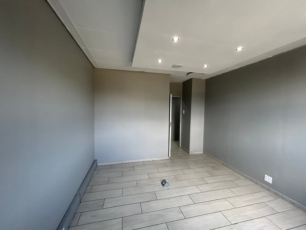 179m² office to let in Umhlanga
