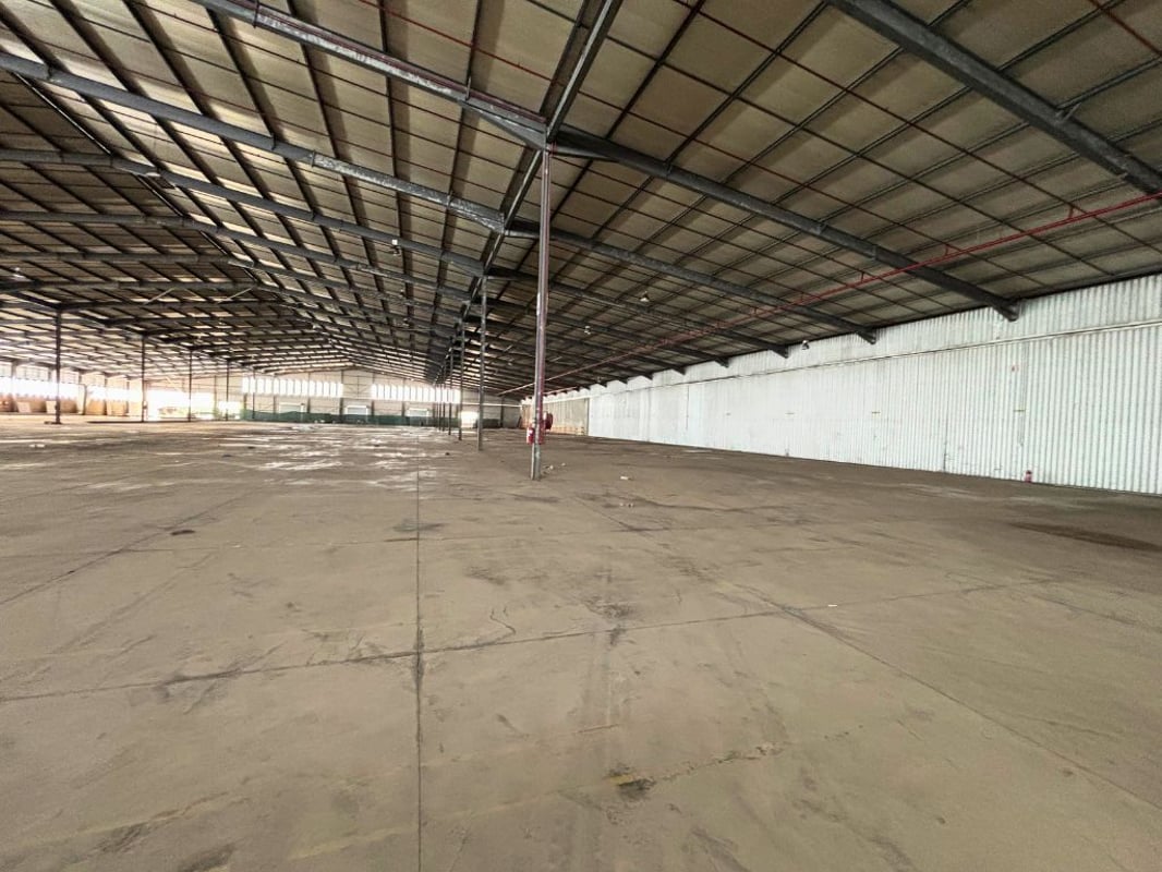 24 633m² Logistics and Warehousing Facility To Let in Mobeni