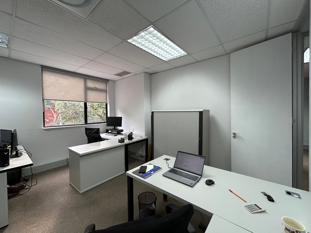 122m² Office To Let In Westway Office Park, Westville