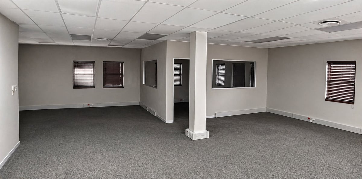 130m² Office To Let in Kloof