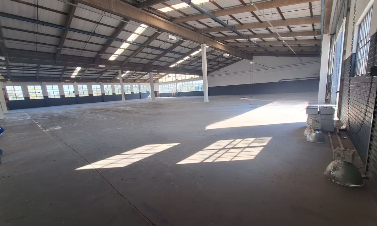 2 675m² Warehouse To Let in Pinetown