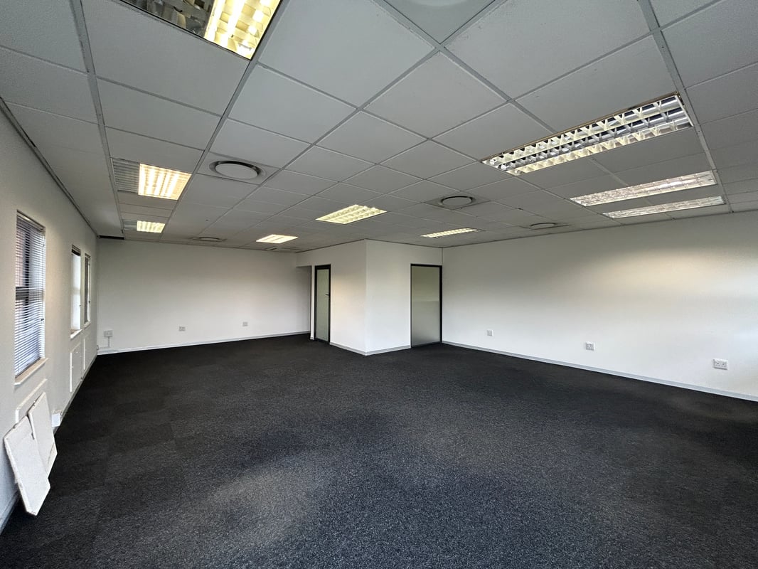 2319m² Commercial Office Building for Sale in Westway Office Park