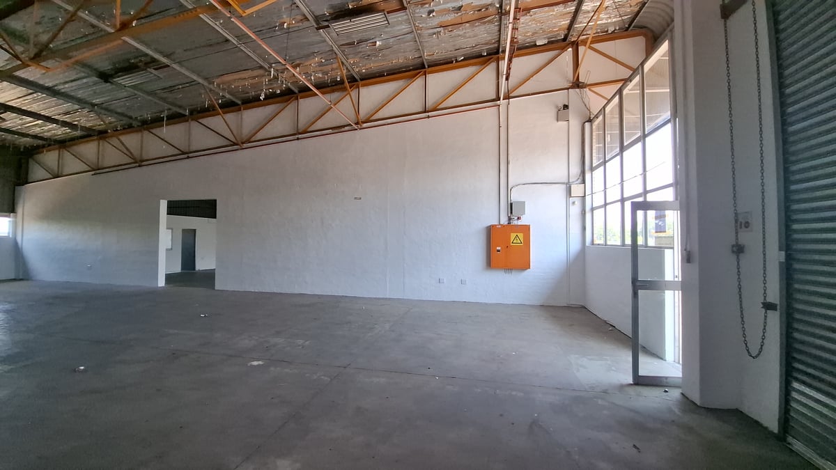 594m² Warehouse For Lease in Glen Anil