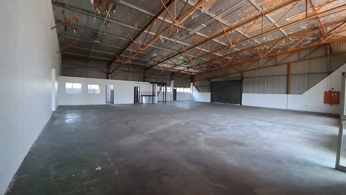 396m² Warehouse For Lease in Glen Anil
