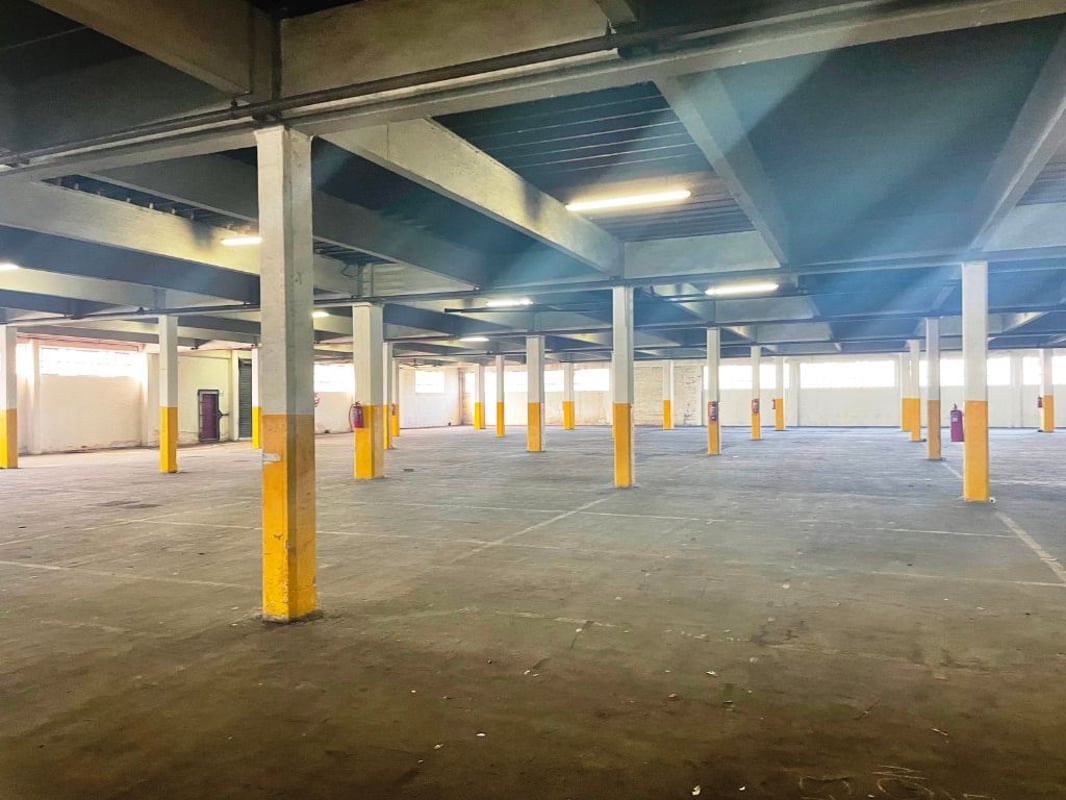 5685m² Warehouse to Let in Mobeni, Durban