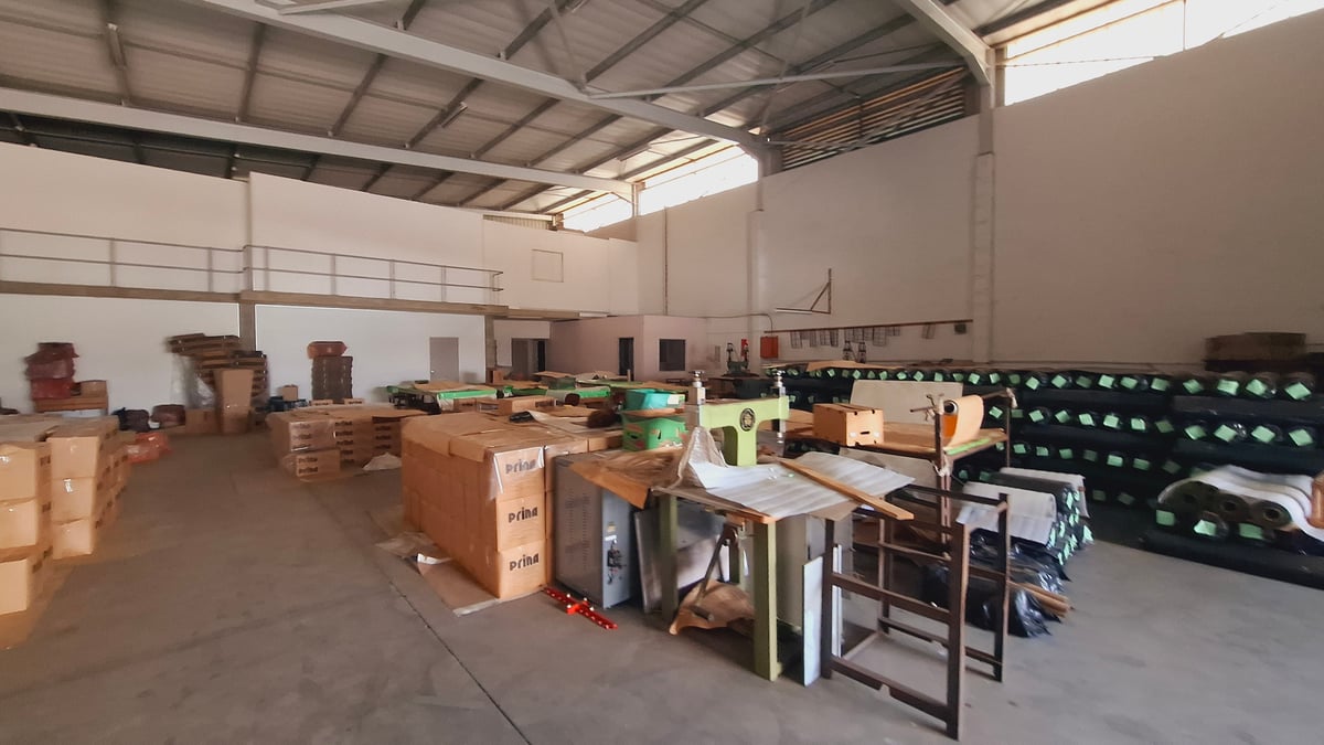 701m² Warehouse For Sale in Mount Edgecombe