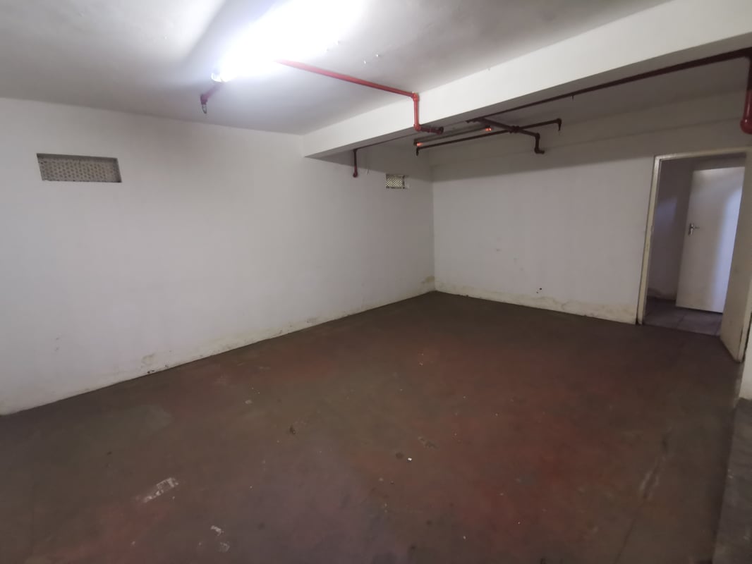 2000m² Warehouse To Let in Congella