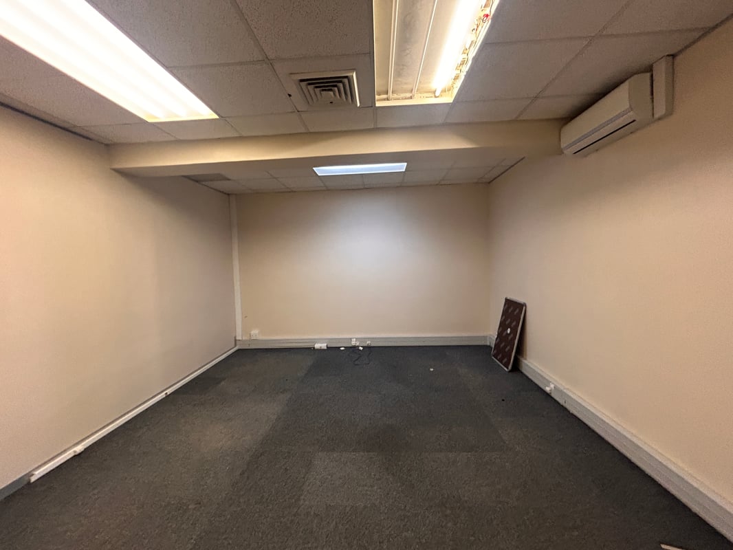130m² Office To Let in Westville