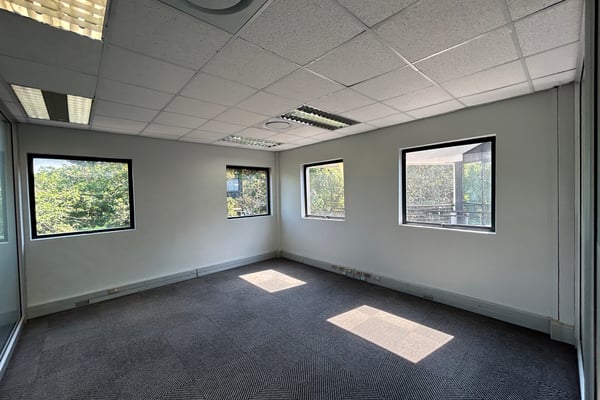 264m² Office To Let In Westway Office Park, Westville — image 4