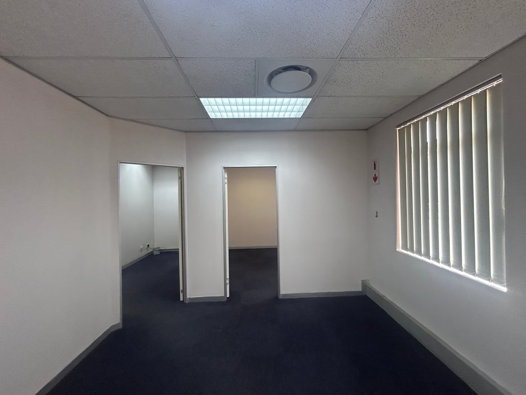 230m² Ground Floor Office To Let in Trosvale Office Park, Umhlanga