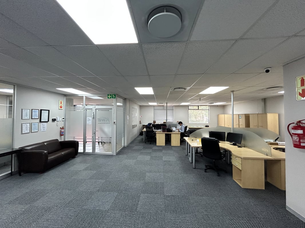 337m² Office To Let In Westway Office Park, Westville