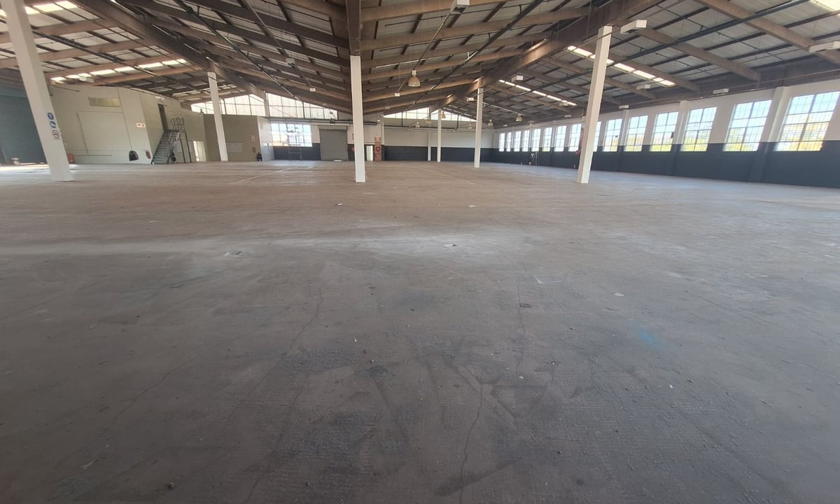 2 675m² Warehouse To Let in Pinetown