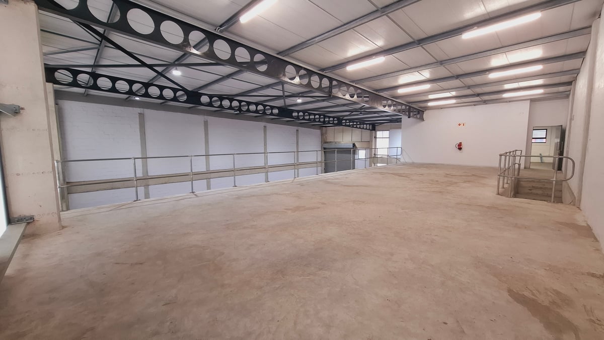 534m² Warehouse for Rent in Cornubia