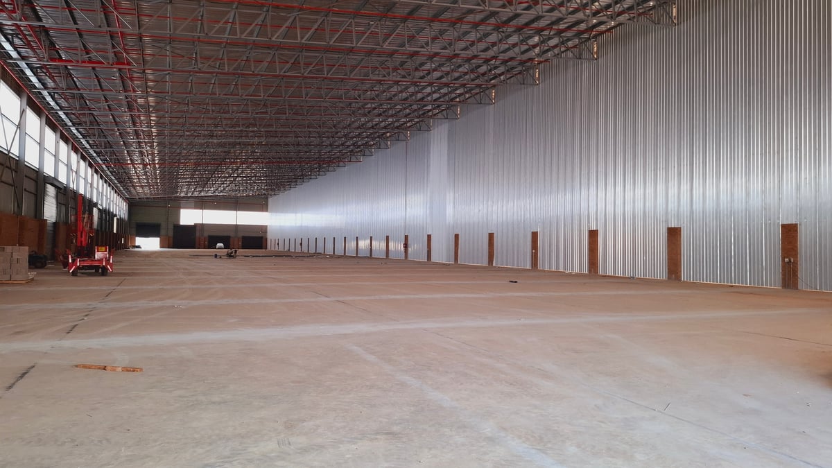 5 300m² Standalone Warehouse To Let in Springfield