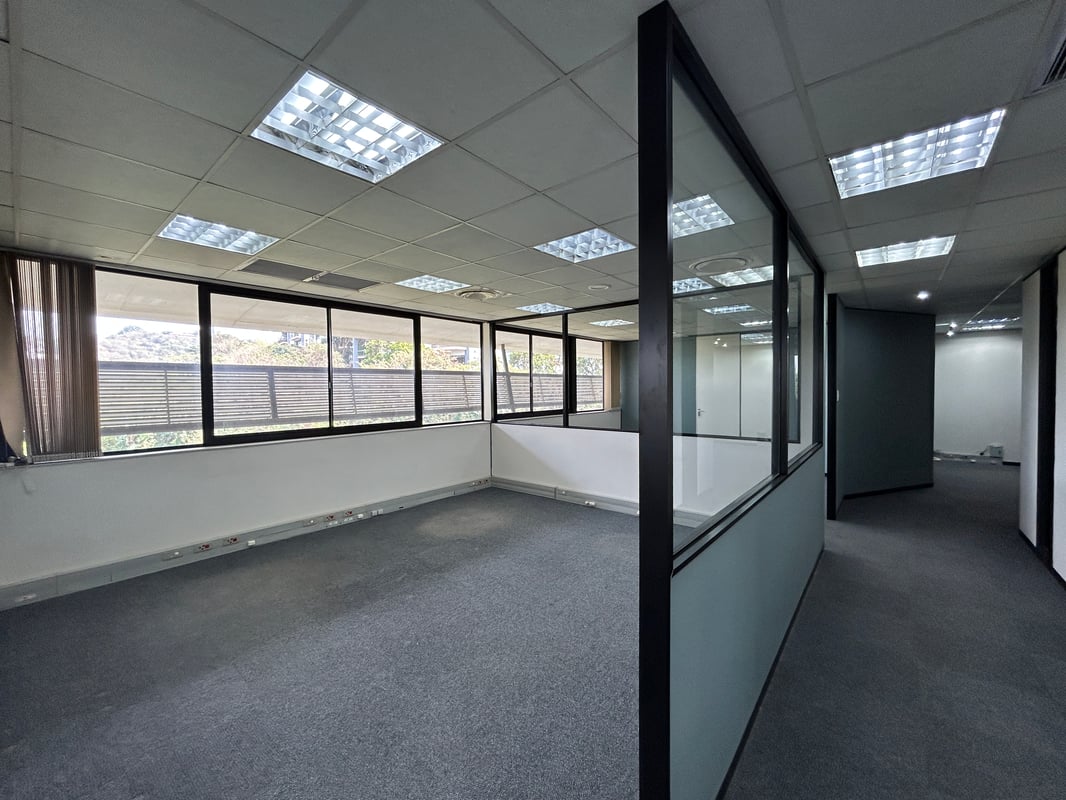 215m² Office For Sale in Westville