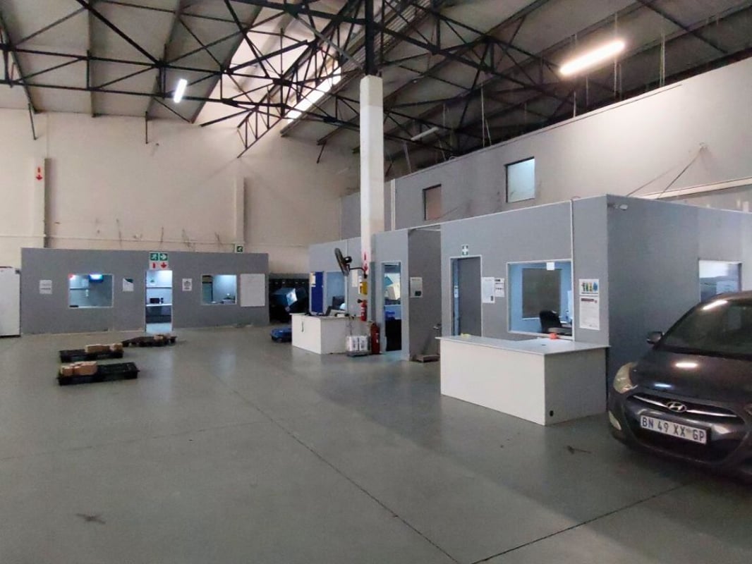 1008m² Warehouse For Sale in Riverhorse Valley