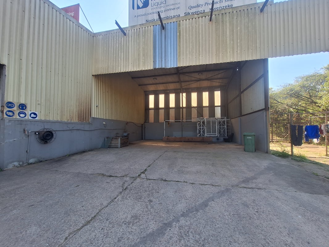 845m² Warehouse To Let in Westmead