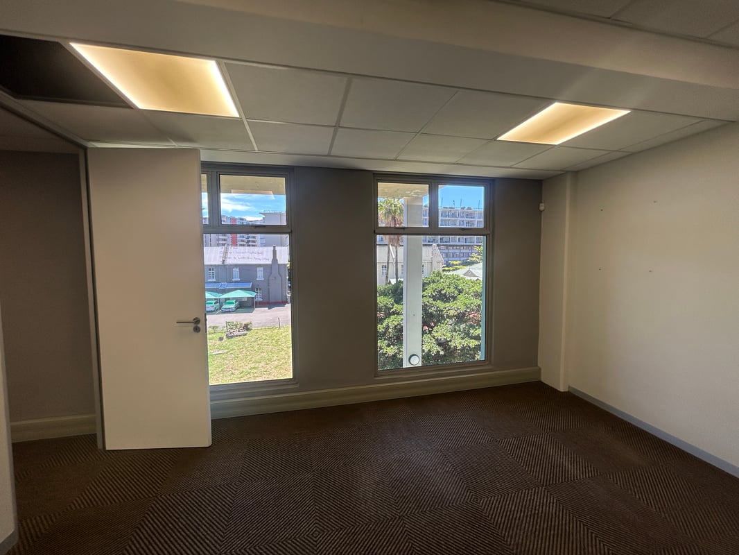 412m² Office For Sale in Point Waterfront, Durban