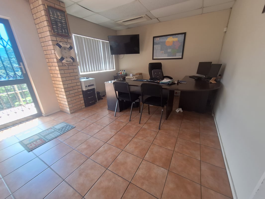 1397m² Warehouse To Let in Westmead