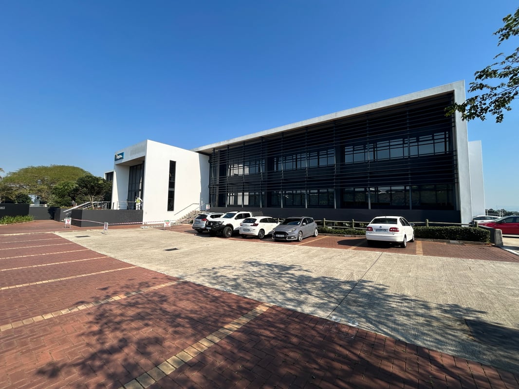 1 678m² Office to Let in The Glasshouse Office Park