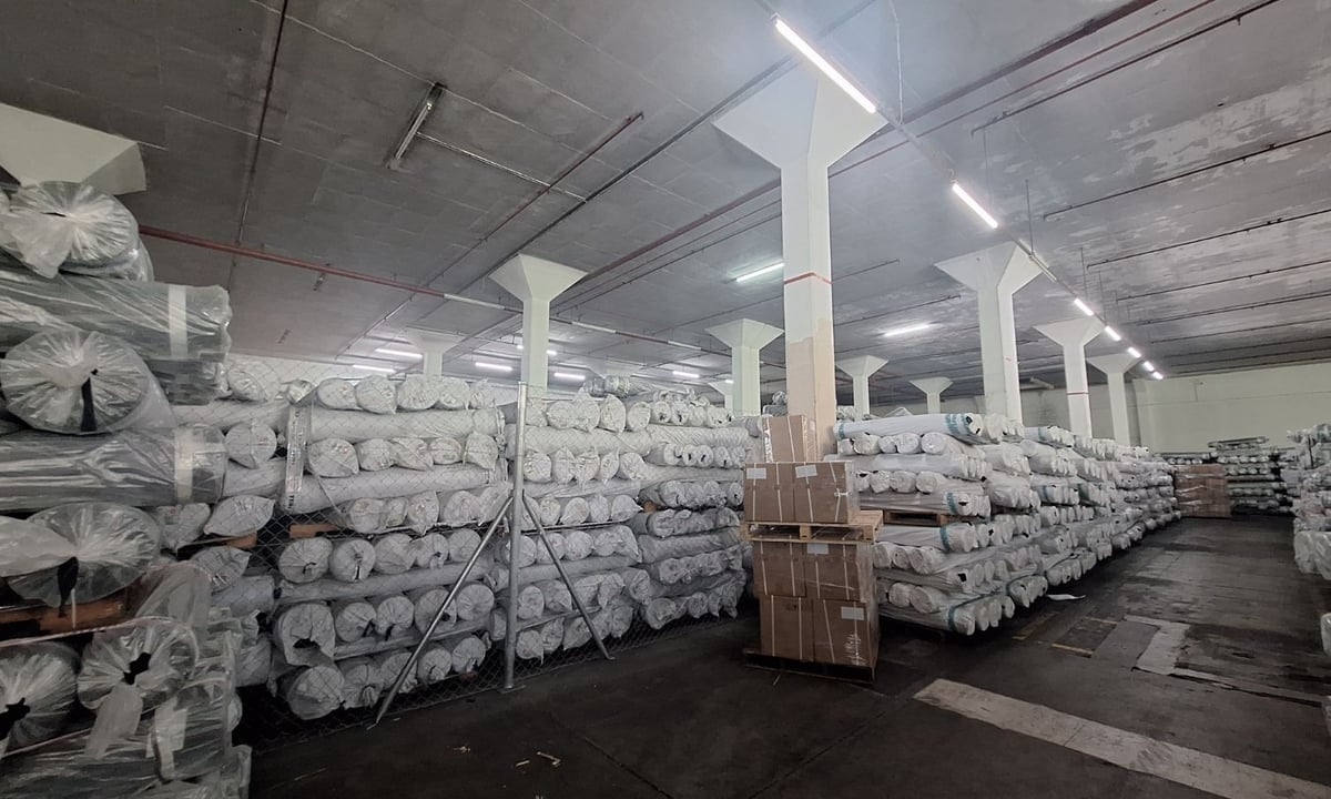 3 432m² Industrial Unit For Sale in New Germany