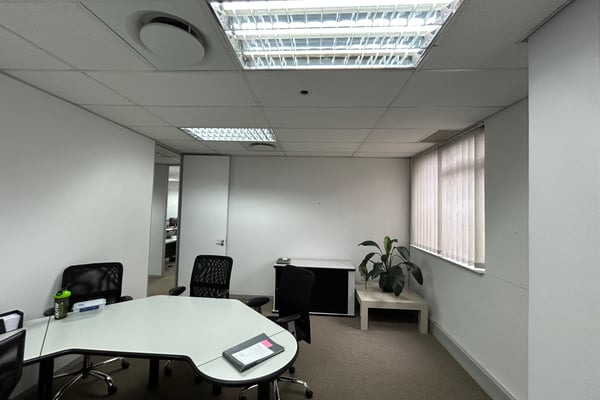 122m² Office To Let In Westway Office Park, Westville — image 6