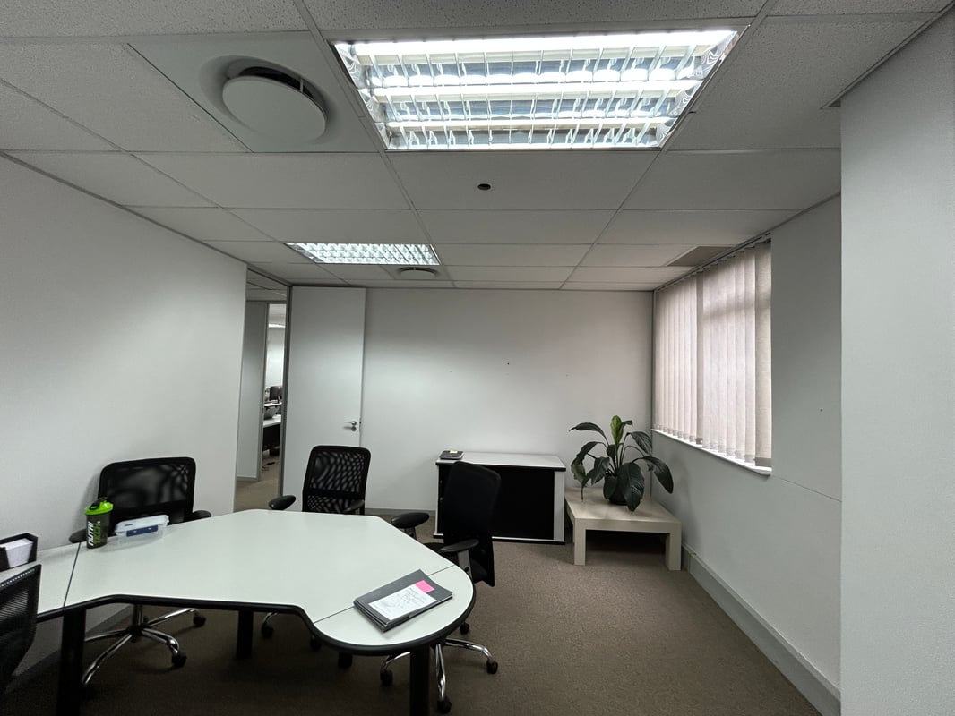 122m² Office To Let In Westway Office Park, Westville