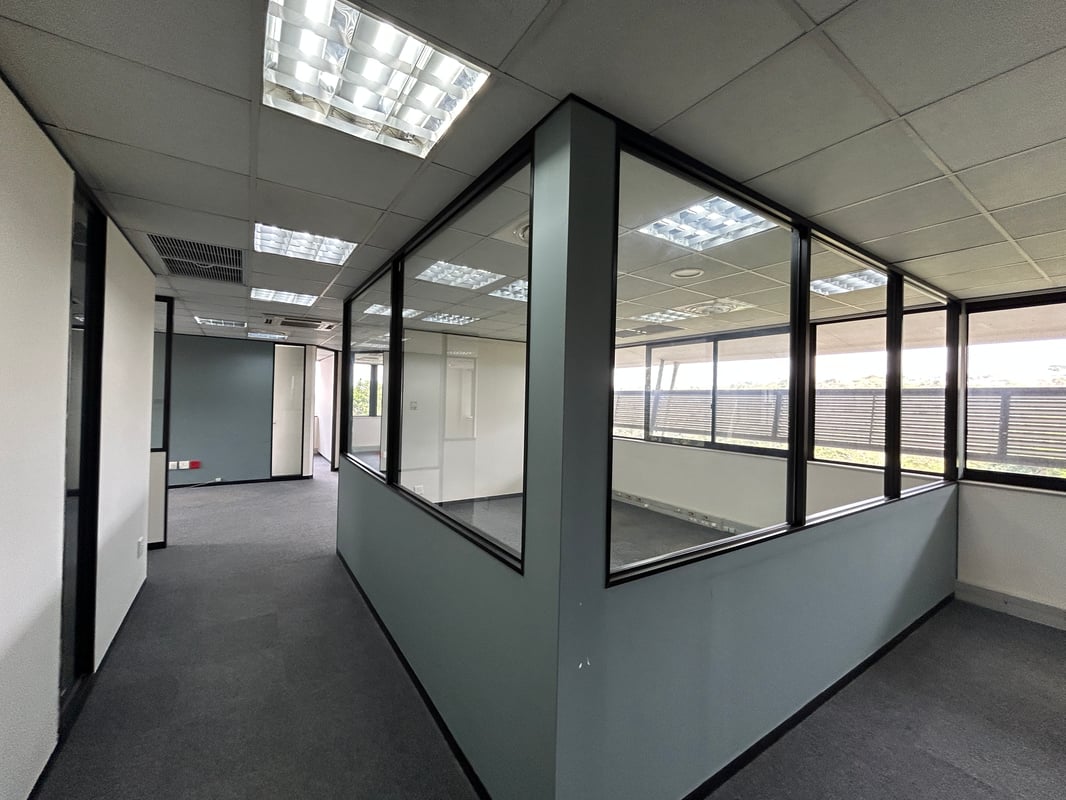 215m² Office For Sale in Westville