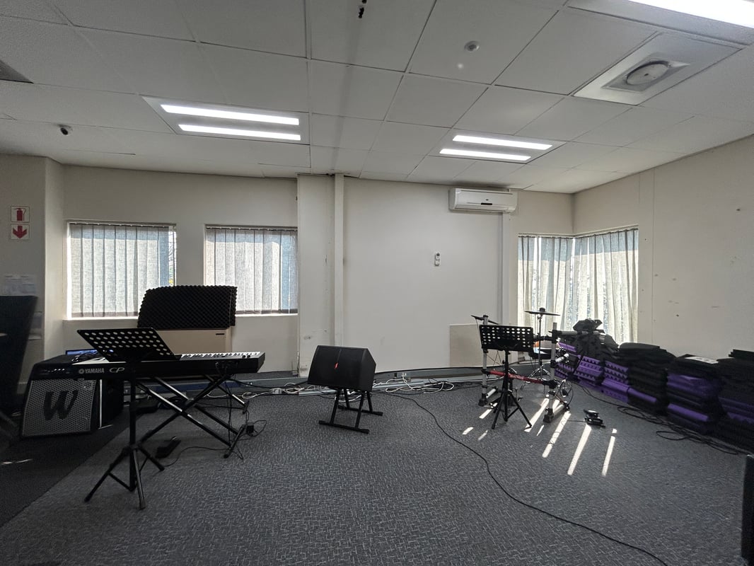 395m² Office To Let in Westville