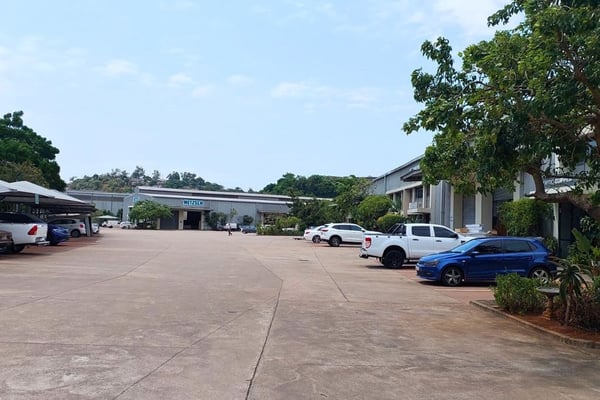 1008m² Warehouse For Sale in Riverhorse Valley — image 2